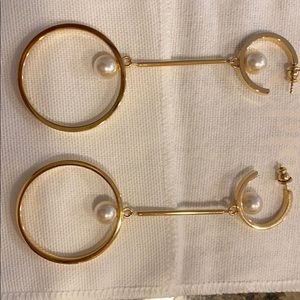 Brand new 14K gold Chloe earrings w/ Authenticity